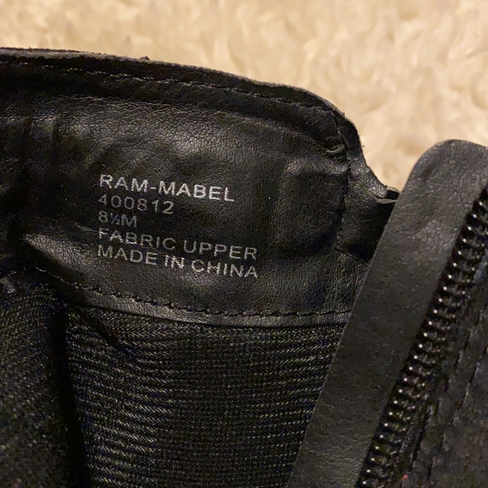 Black boot - Picture 5 of 6